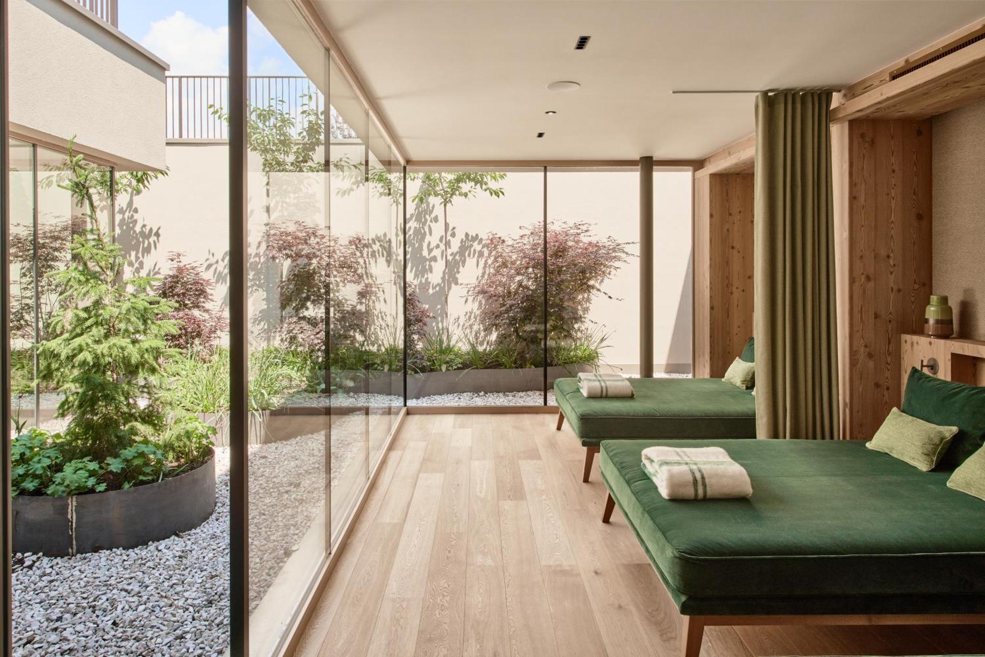 Falkensteiner Hotel Kronplatz - The Leading Hotels Of The World (Adults Only) 赖沙 外观 照片 Spa at The Ivy Collection, St John's Wood