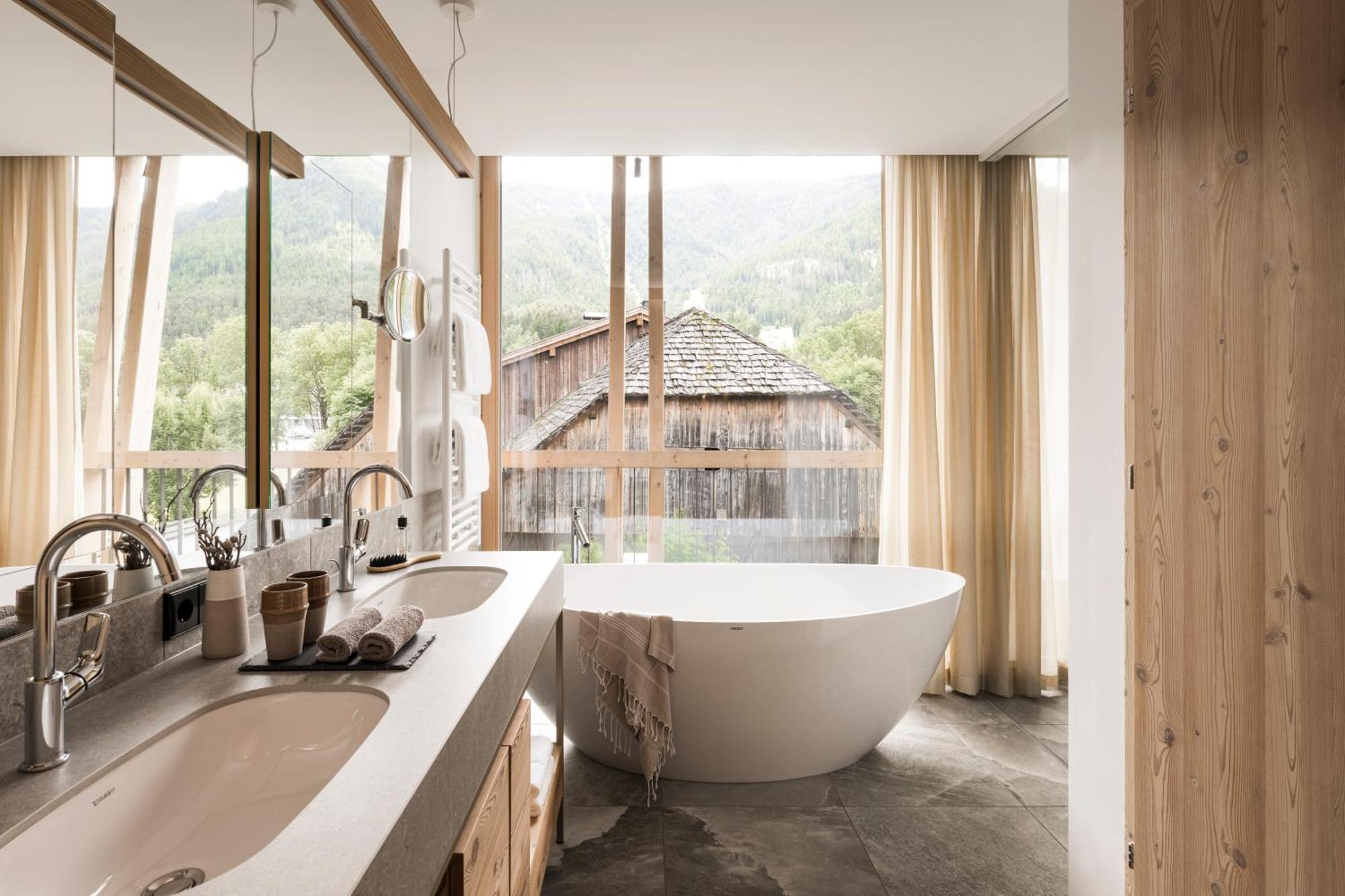 Falkensteiner Hotel Kronplatz - The Leading Hotels Of The World (Adults Only) 赖沙 外观 照片 Bathroom