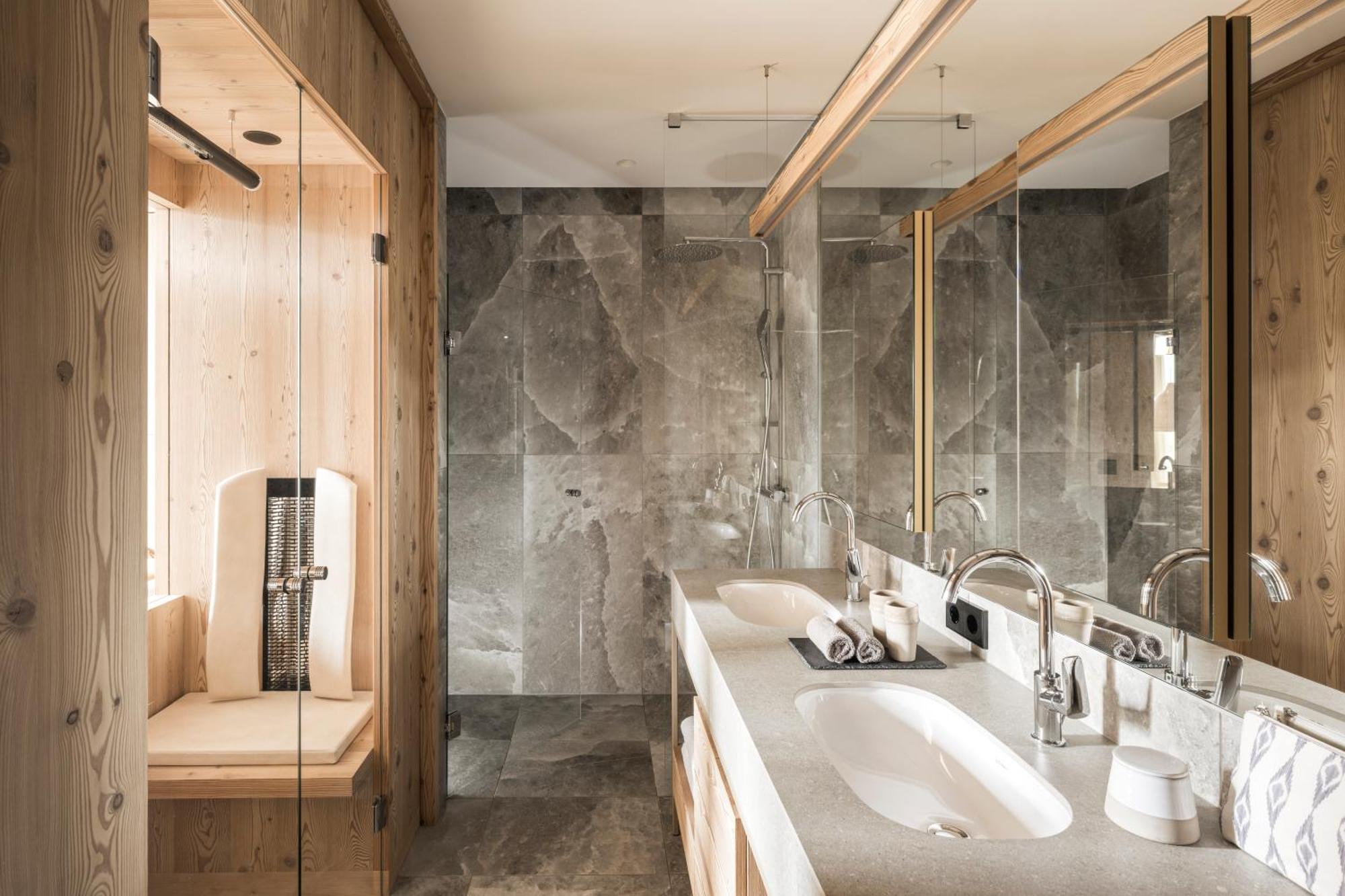 Falkensteiner Hotel Kronplatz - The Leading Hotels Of The World (Adults Only) 赖沙 客房 照片 Bathroom