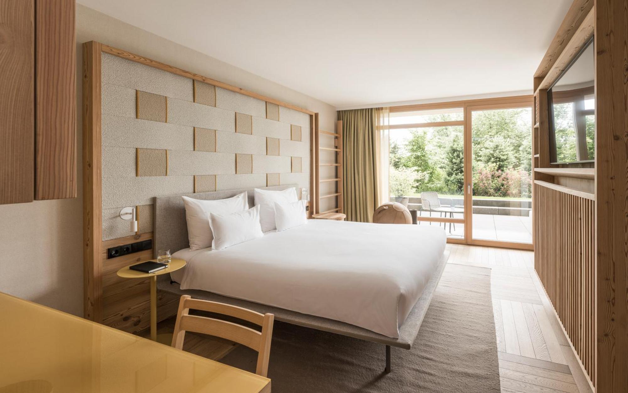 Falkensteiner Hotel Kronplatz - The Leading Hotels Of The World (Adults Only) 赖沙 外观 照片 A room at the hotel