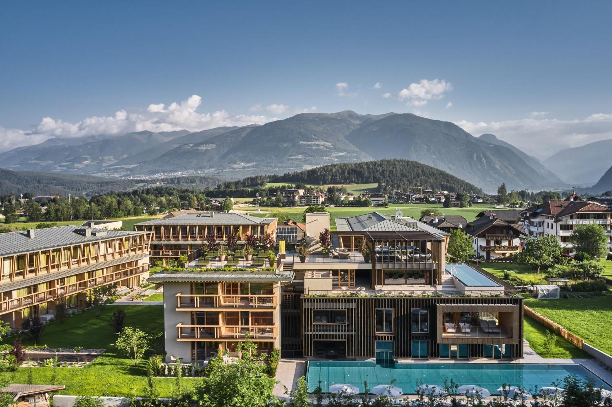 Falkensteiner Hotel Kronplatz - The Leading Hotels Of The World (Adults Only) 赖沙 外观 照片